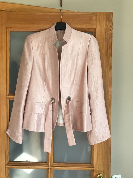 Elegancki zakiet marynarka cienki podszewka wiązany krótki blady roz
