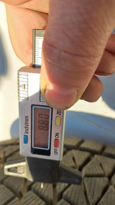 Автощини 235/60R18