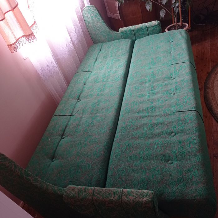 Продам диван і два крісла не комплектні!