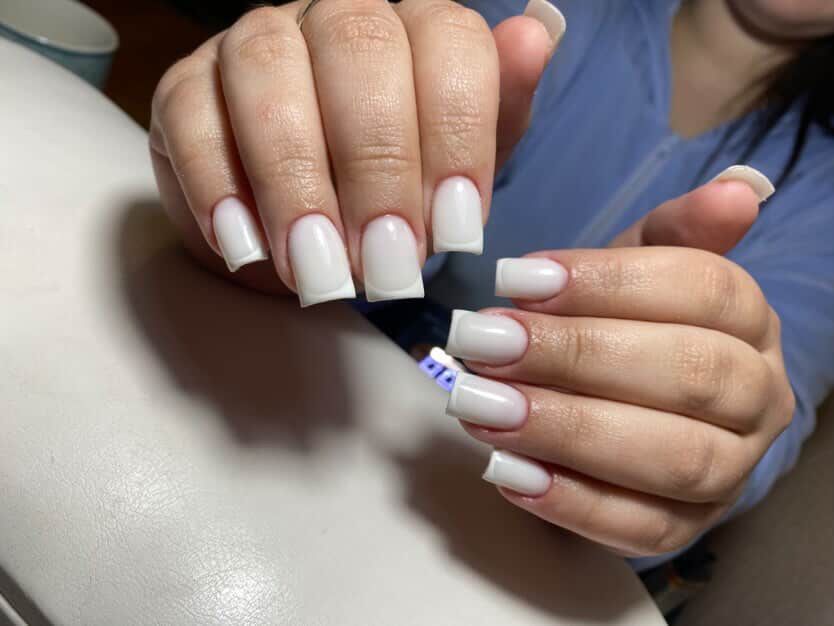 Манікюр  на Дарниці