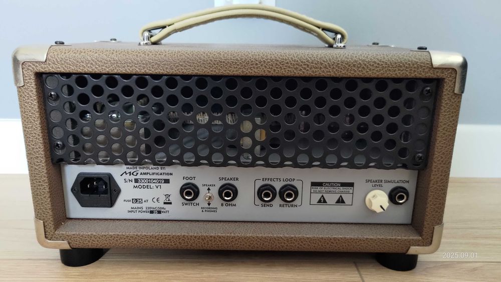 1-wattowy w pełni lampowy wzmacniacz typu HEAD w stanie idealnym