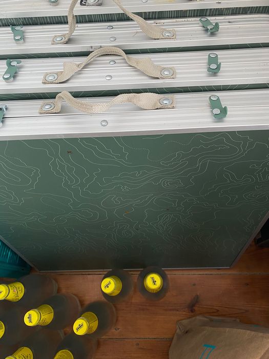 Floating Table make by aluminum for 4 pieces