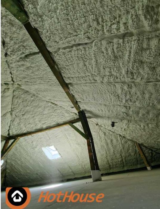 Ocieplenia, Izolacje poddaszy - Piana PUR, celuloza, wełna skalna