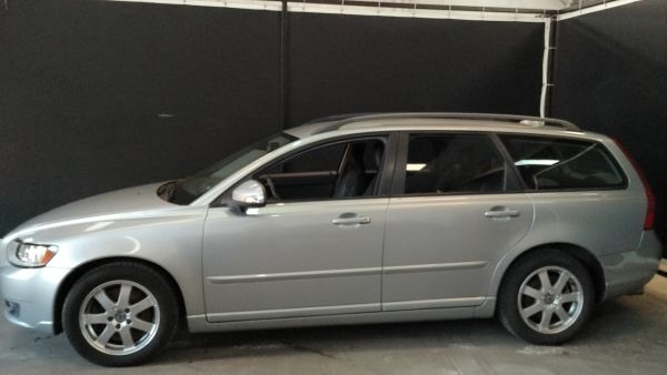 Para peças VOLVO V50 (MW)