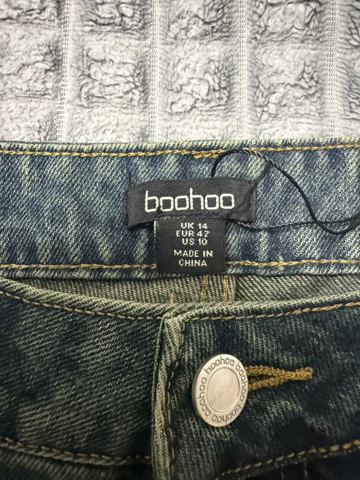 Новые ддинсы фирмы Boohoo