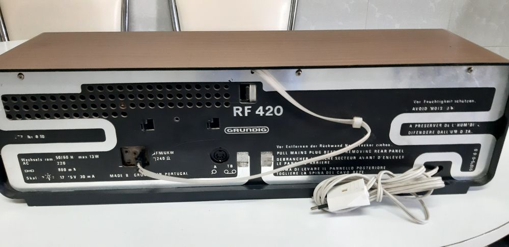Rádio Grundig RF 420