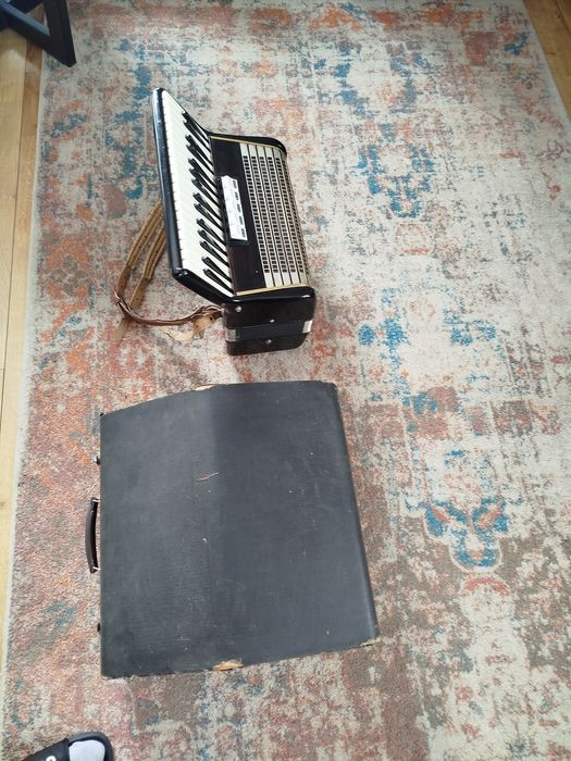 Akordeon 80 weltmeister weltmaister