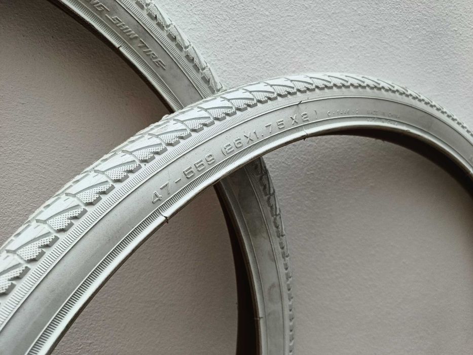 Opony Opona Biała CST  26 x 1,75 Nowe
