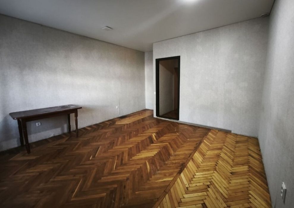Від аласника,продам преміщення  544.3м2