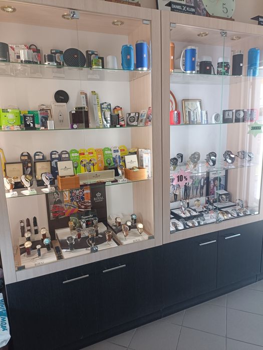 Стелажі торгівельні