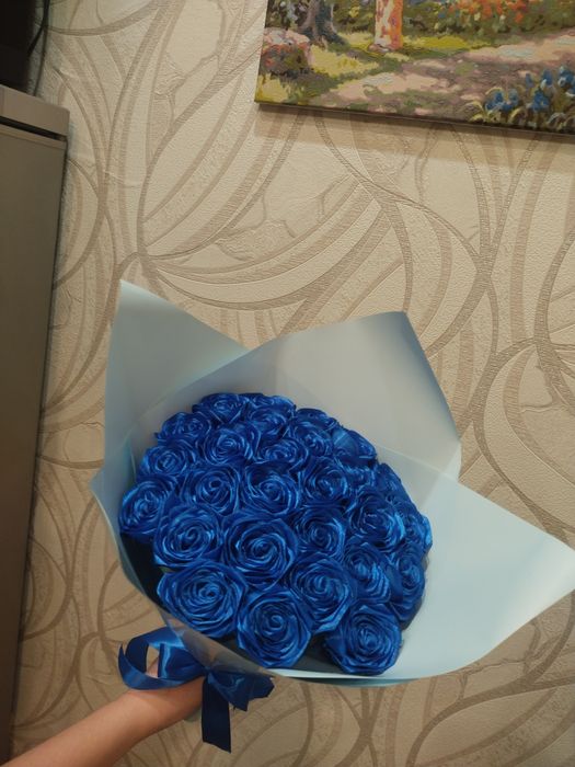 Букет роз из атласной ленты