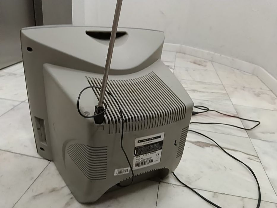 TV CRT Tubo Crown 14 Polegadas - Ideal Retro Gaming PS1 PS2 Mega Drive