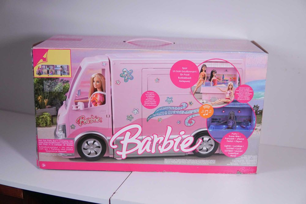 Autocaravana - Barbie Hot Tub Party Bus (2006)