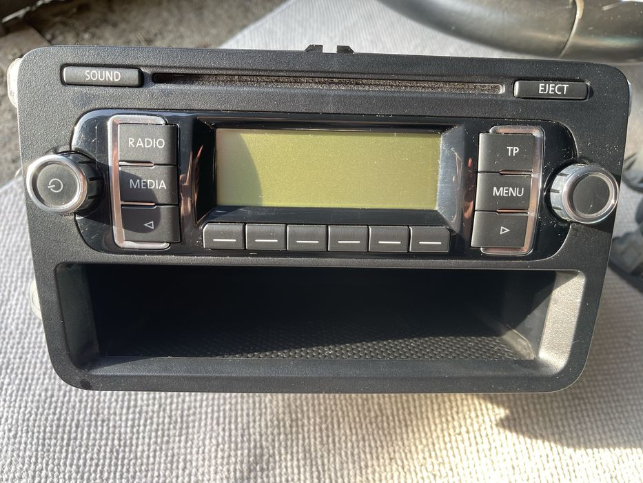 Магнітола volkswagen golf 6