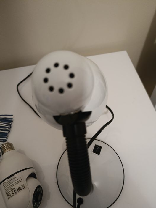 Lampka stojąca na biurko