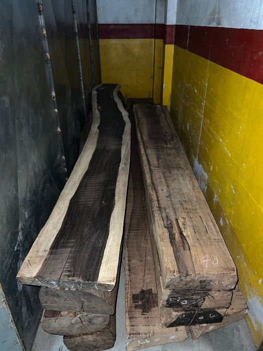 Madeira e Folha Pau Santo