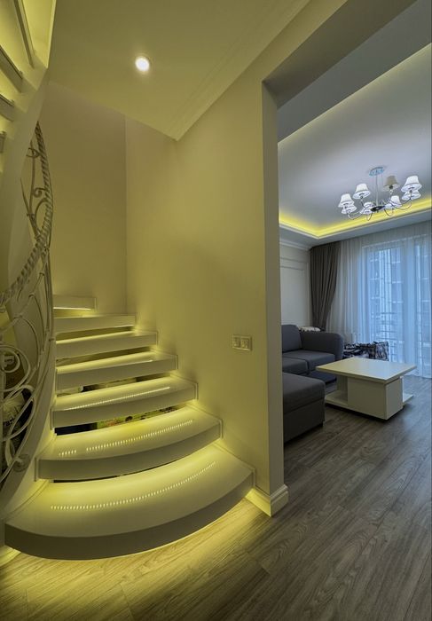 Продаж 4-х кімнатної квартири 140м2 Голосіївський Торг