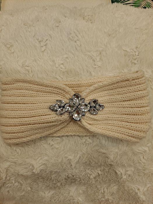 Ciepła opaska na głowę damska.