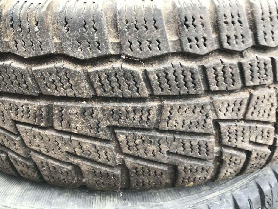 Продам два зимових колеса Daewoo lanos