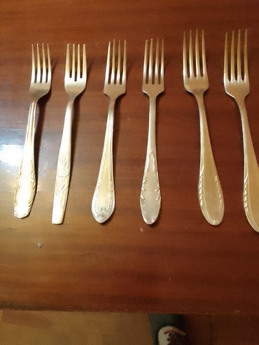 Продаються виделки