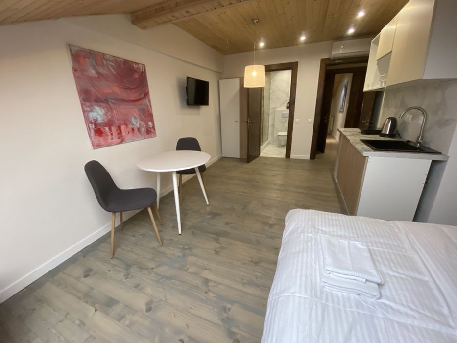 Від власника, вільно сьогодні в центрі Львова, все нове після ремонту.