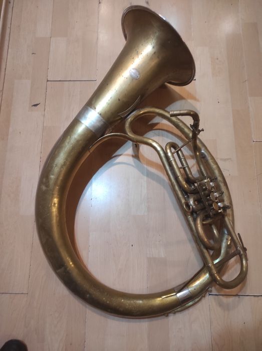 Helikon,Tuba Emil Lehmer. Strój- F