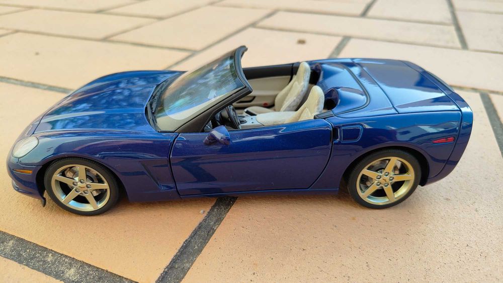 Corvette C6 Convertible Azul AutoArt 1/18