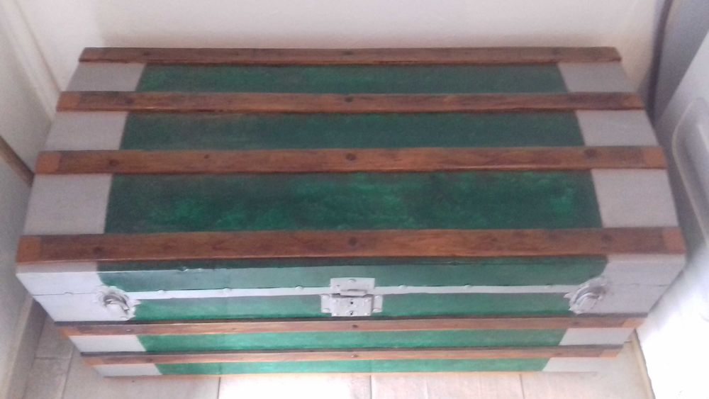 Arca antiga de Madeira