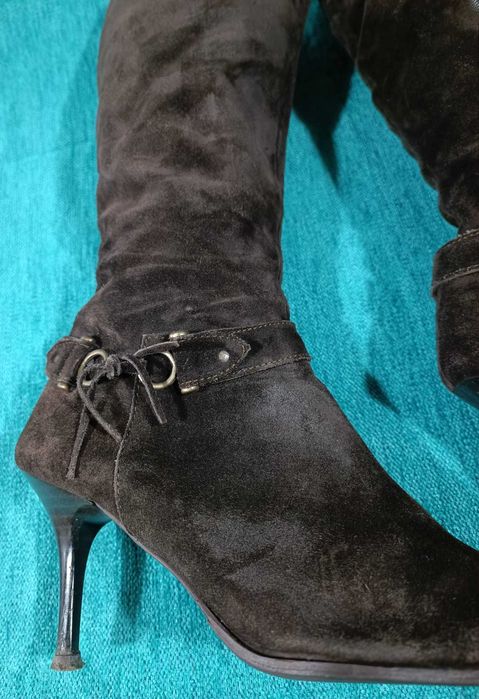 Botas em Camurça - Castanhas - BARATÍSSIMAS
