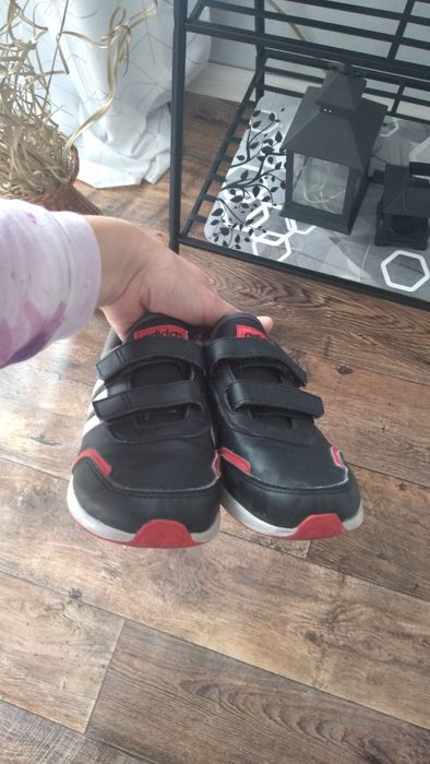 Czarne chłopięce buty adidas na rzepy 35