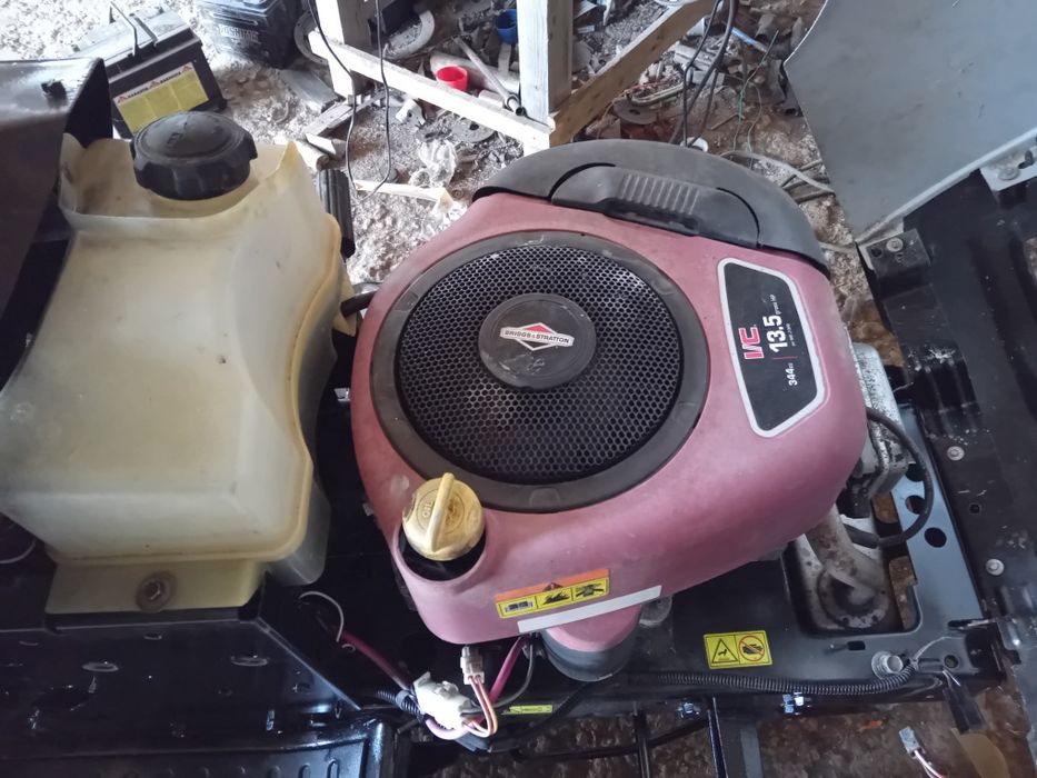 Vendo trator corta relva