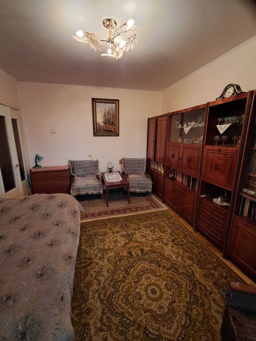 Продається 2-х кімнатна квартира