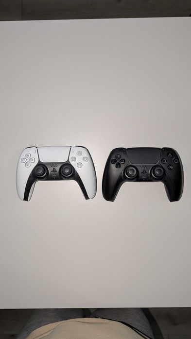 2x Бездротові геймпади Sony PlayStation Dualsense (Чорний та Білий)