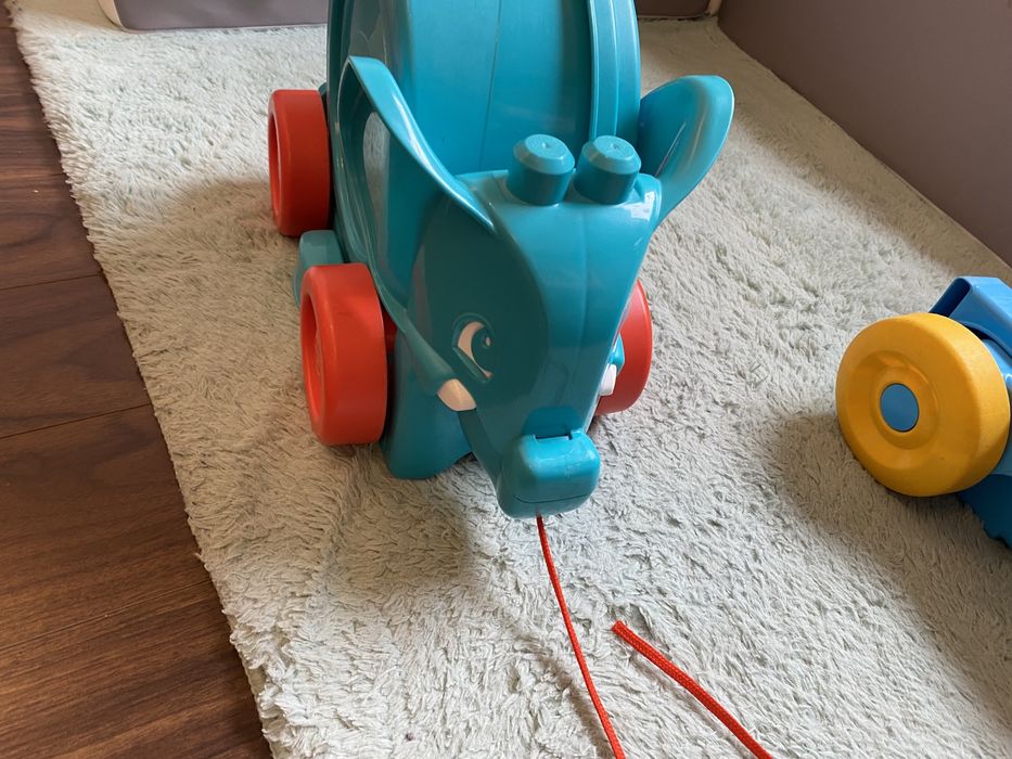 Słoń do ciągnięcia z klockami Mega Bloks