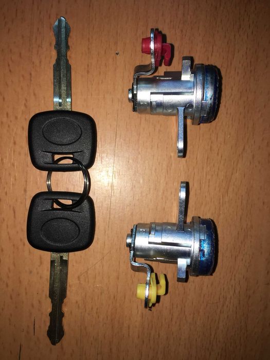 Cilindros fechadura porta - Toyota Corolla 93-97