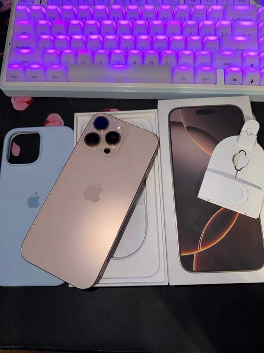 iPhone 16 Pro Max 256 Gb Desert Titanium Батарея 93%