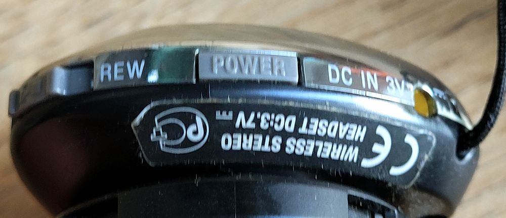 Oryginalne słuchawki bezprzewodowe bluetooth SONY DR-BT30Q mikrofon