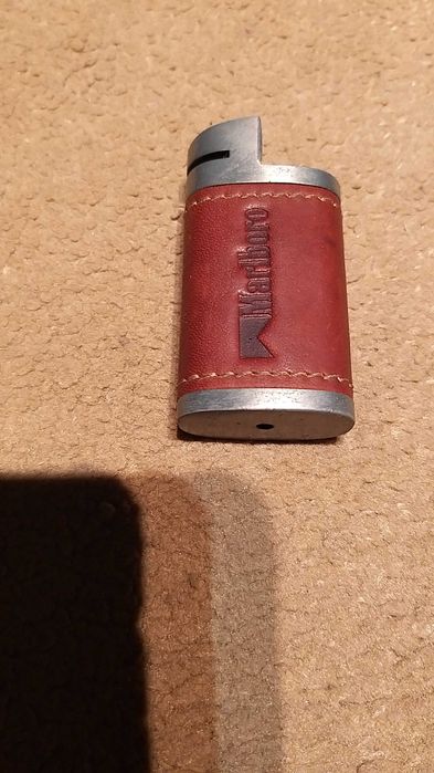 capa de isqueiro marlboro