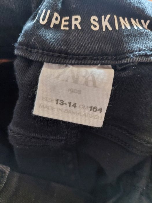 Calças marca Zara de menino