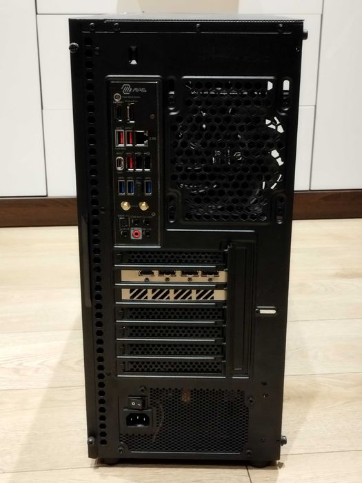 Komputer AMD Ryzen 7 7800X3D | RTX 4070 Ti SUPER | 64GB RAM