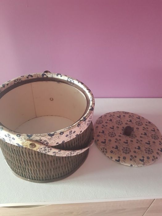 Caixa de Costura em vime castanho