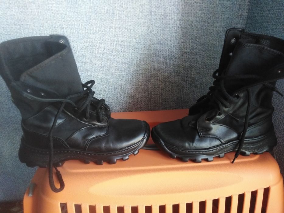 Берци б/у кожані