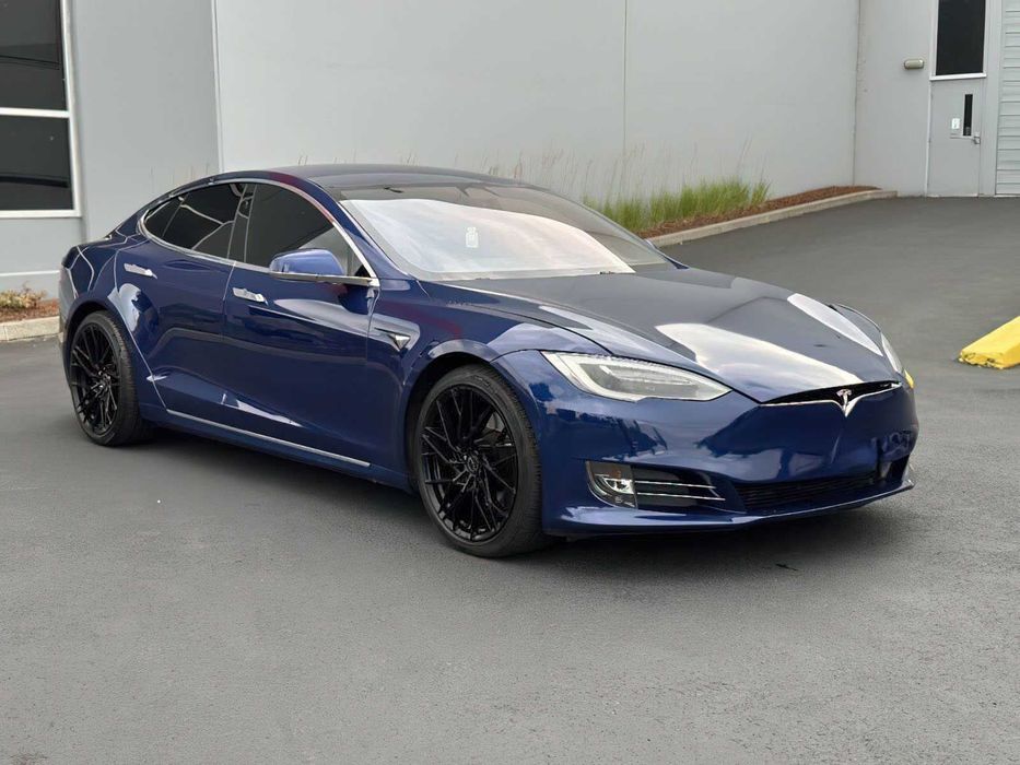 Tesla Model S P100D      2017