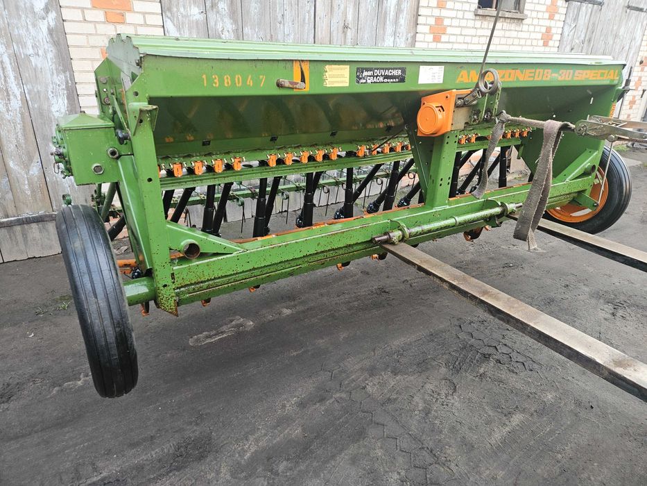 Siewnik zbożowy Amazone D8 3 m