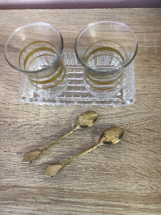 Zestaw do tureckiej herbaty 2 szklanki taca lyzeczki2