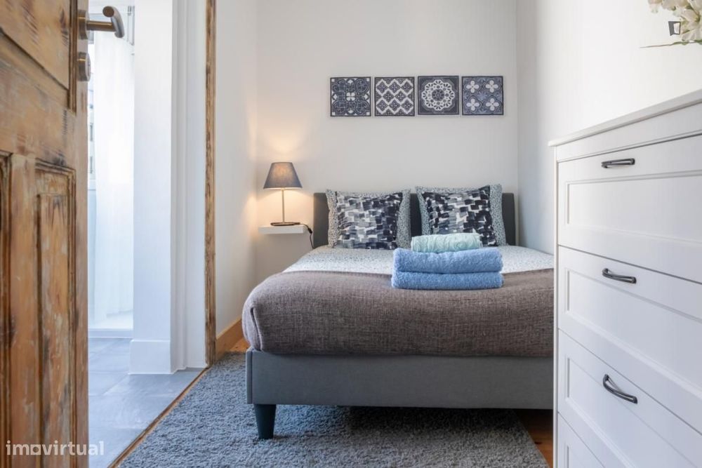 Quarto - localizado em Mafamude Porto