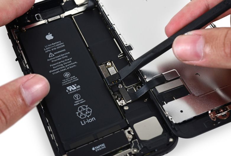 Wyświetlacz Iphone 7 X XS XR 6 8 wymiana od ręki SERWIS PLESZEW 6S 7+