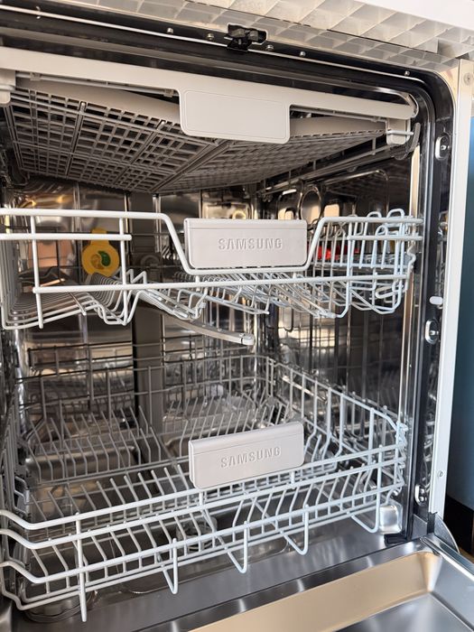 Máquina de Lavar Loiça Samsung