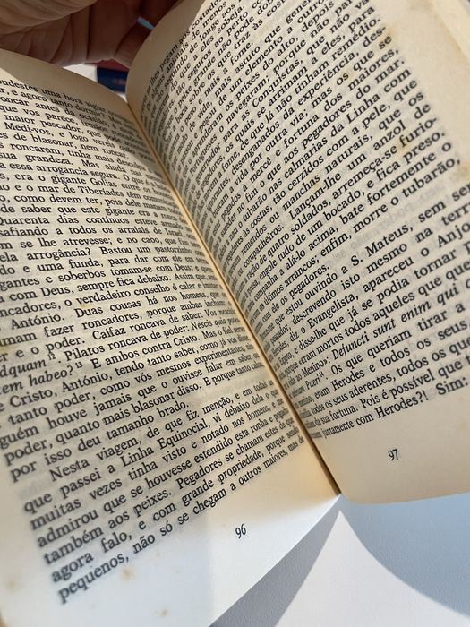 Livro “Sermoes escolhidos” Padre Antonio Vieira