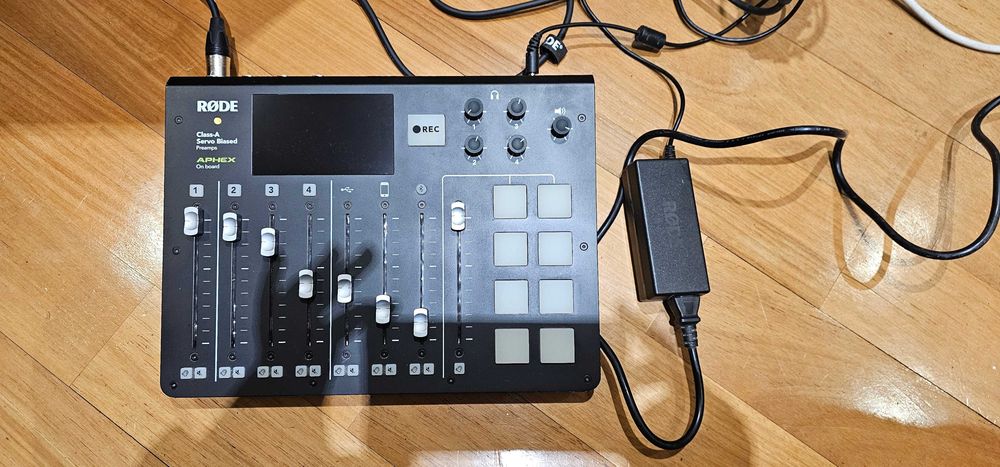 RØDECaster Pro interface áudio / mesa de mistura podcast profissional